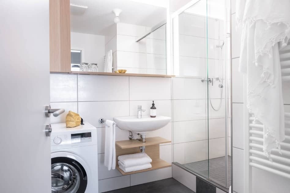 Badezimmer gereaumig Ferienwohnung Kammer Badezimmer Ferienwohnung Bodensee Hotel Maier