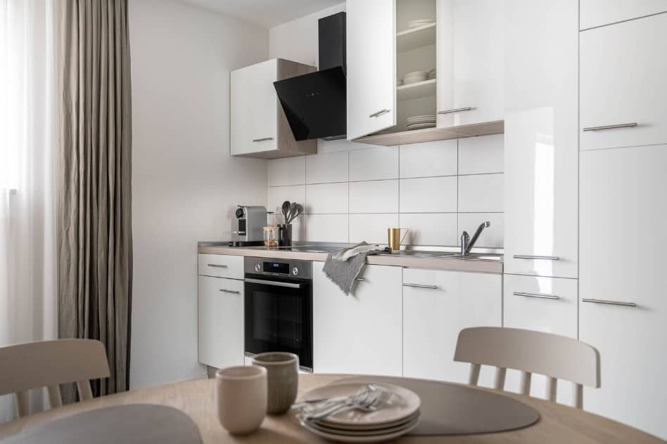 Praktische Wohnkueche  Praktische Wohnkueche Hotel Maier Ferienwohnung Kammer