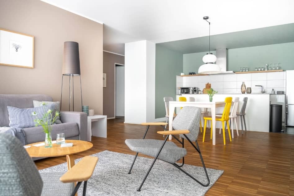 Suite Wohnzimmer mit Wohnkueche  Hotel Maier Suite Wohnzimmer Wohnkueche Bodensee Urlaub